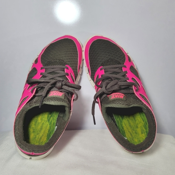Nike Womens Size 8 Free Run Sneakers. - Picture 4 of 9